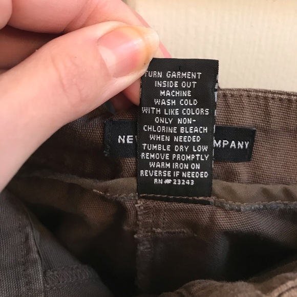 NY & Co Brown Capris Size 16 - Picture 5 of 5